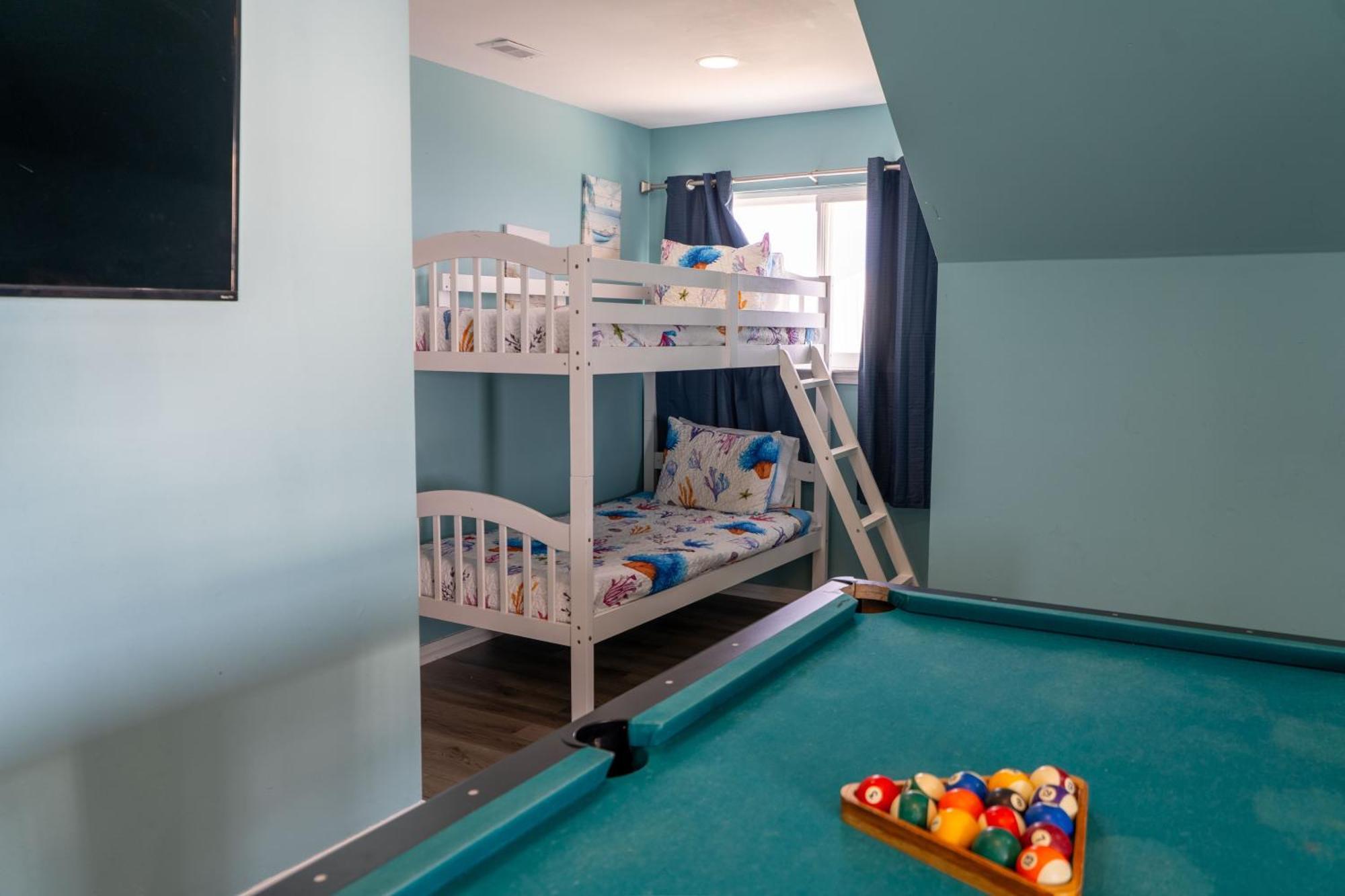 Strand Castle - Gulf Front! An Ideal Layout With Game Room, Small Private Pool, And Roof Top Crow'S Nest! Home Дофин-Айленд Экстерьер фото